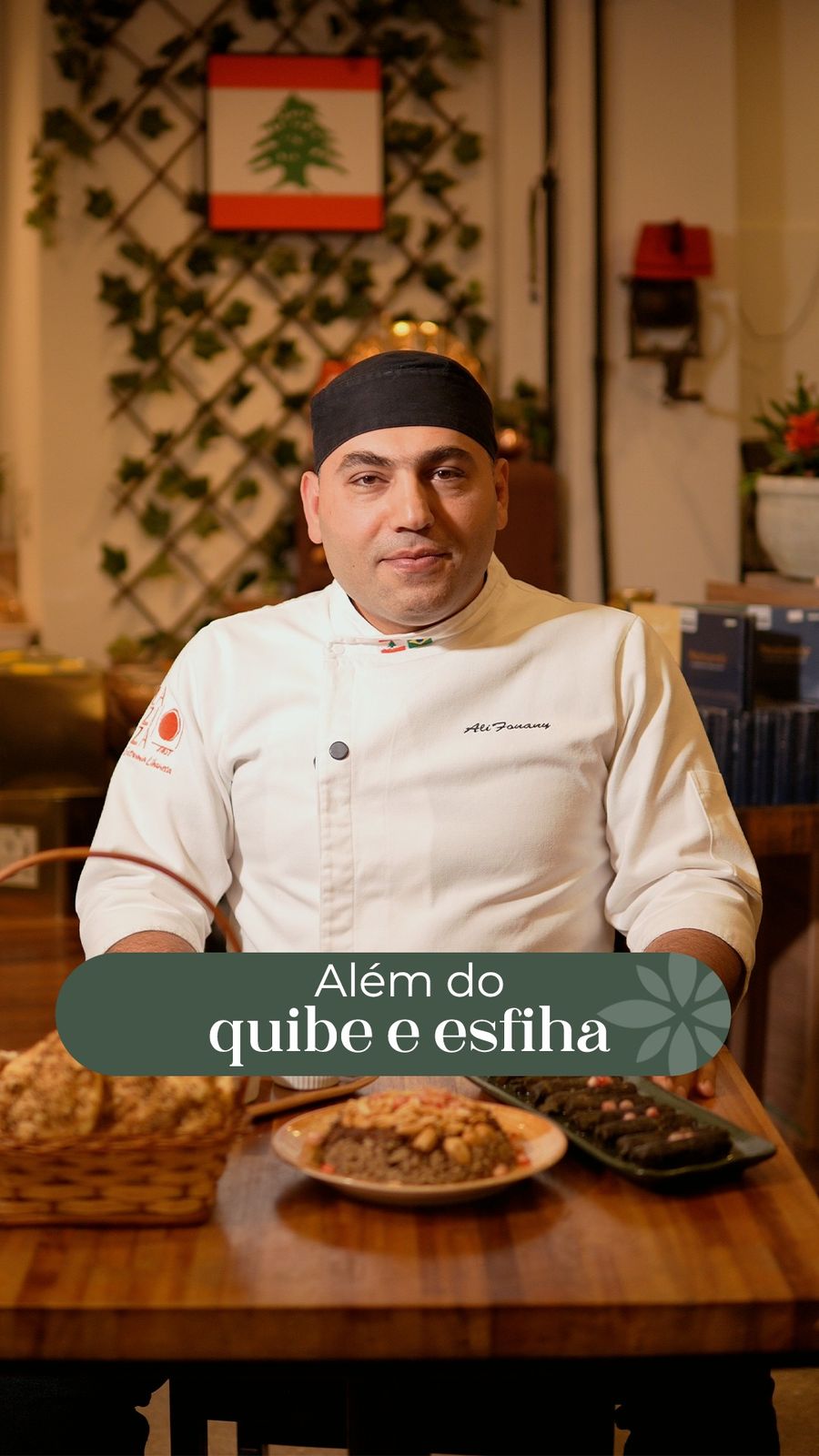 Encontro de pessoas à mesa no Laziza