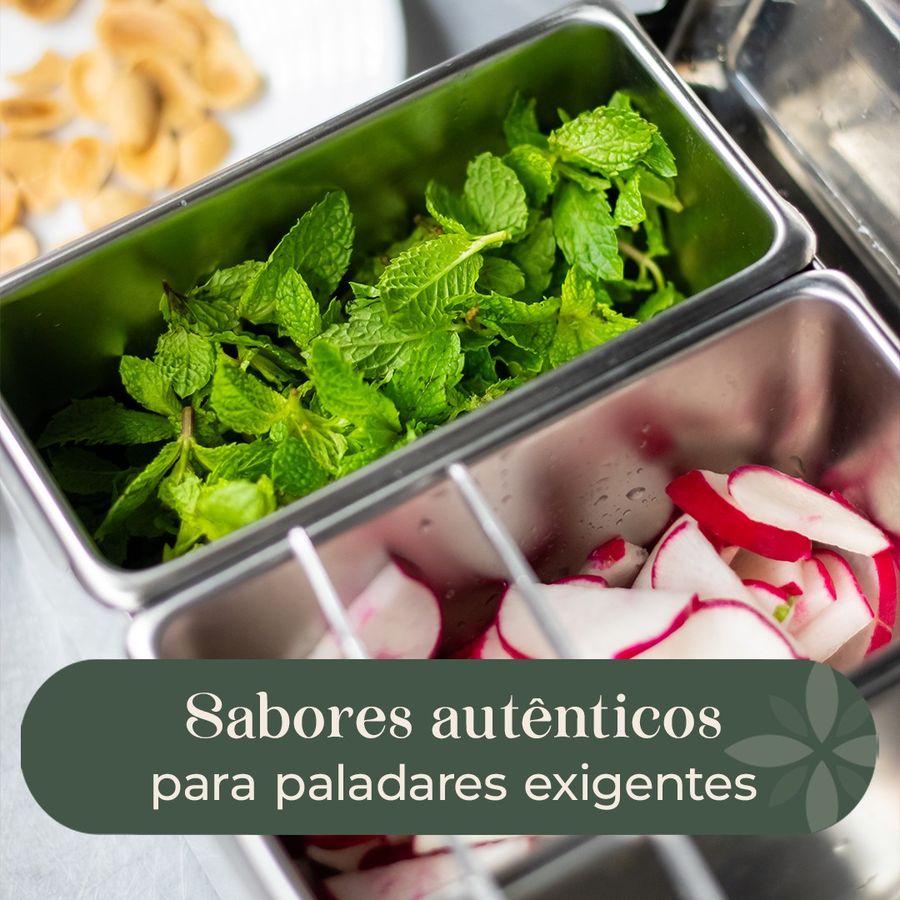Prato da gastronomia libanesa servido no Laziza